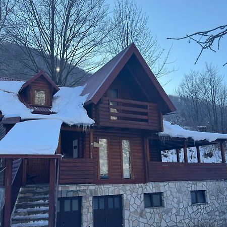 콜라신 Vikendice Biocinovici 빌라 외부 사진