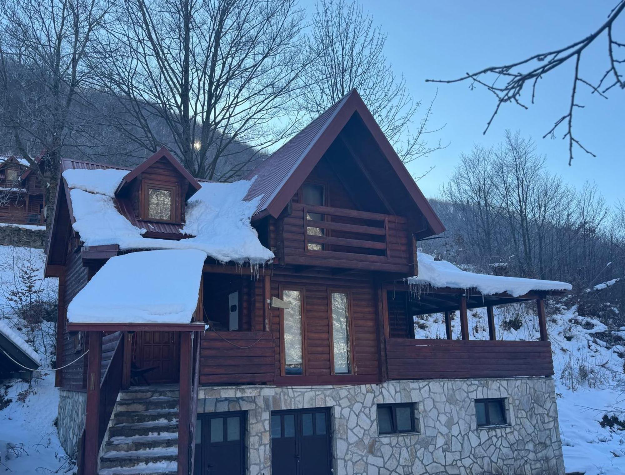 콜라신 Vikendice Biocinovici 빌라 외부 사진